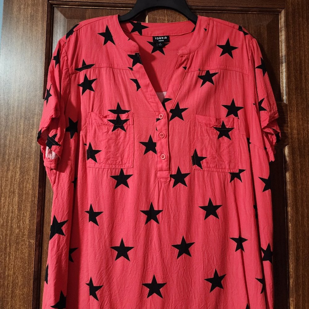 Torrid Harper Rayon Twill Pullover Short Sleeve Blouse